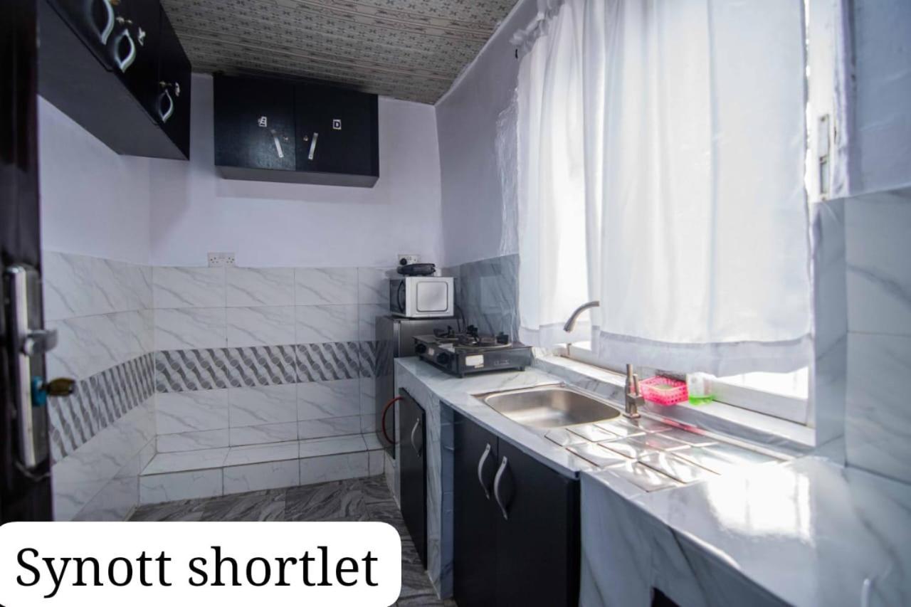 Synott Apartment Ikeja Extérieur photo